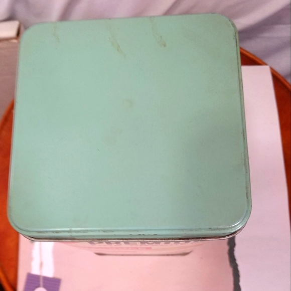 ❌❌Sold❌❌Metal Canister Nabisco Premium Saltine Crackers Tin Box Vintage 1969 - Picture 4 of 12